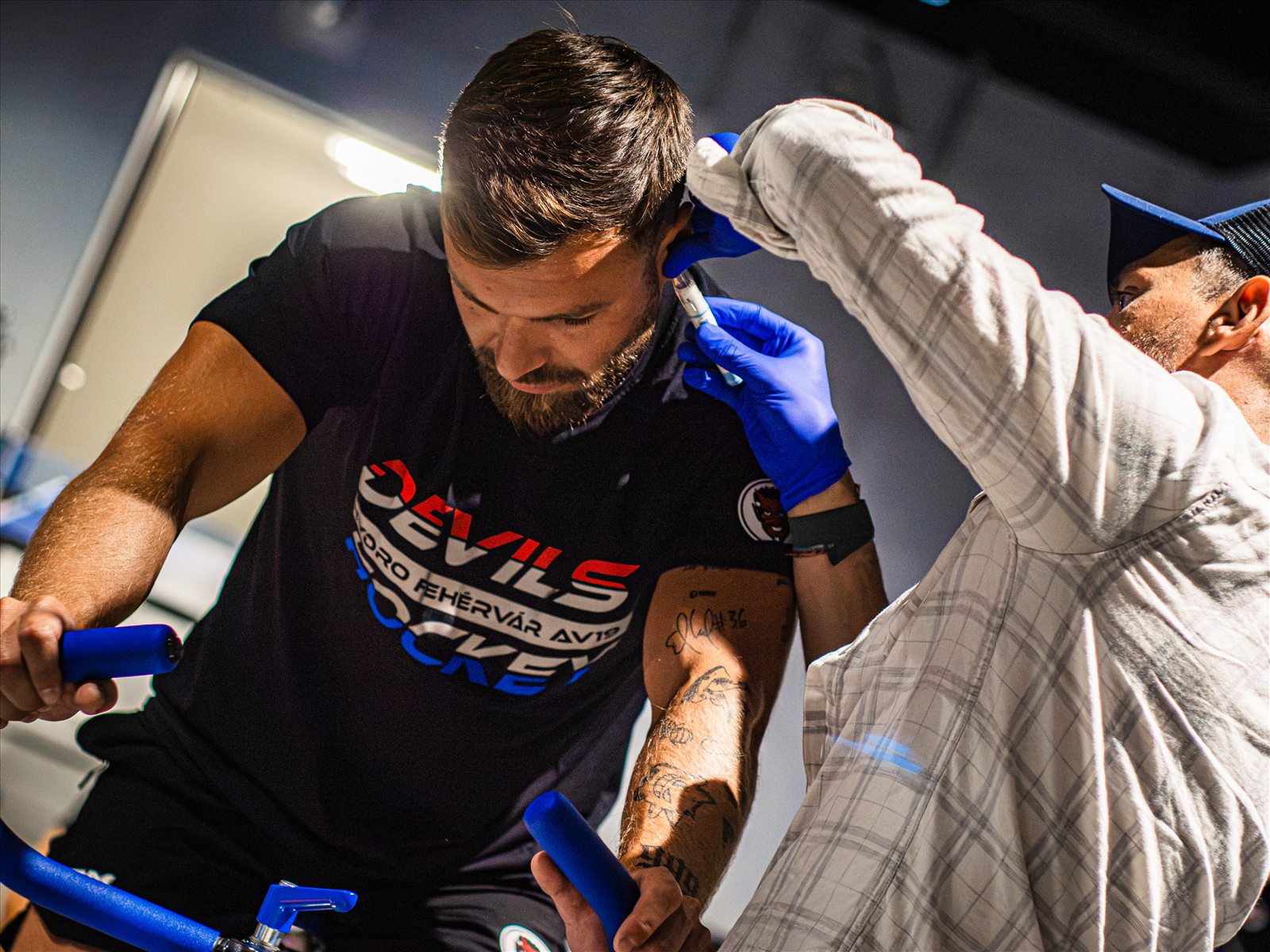 Sportoló terheléses teljesítménydiagnosztikai mérés közben