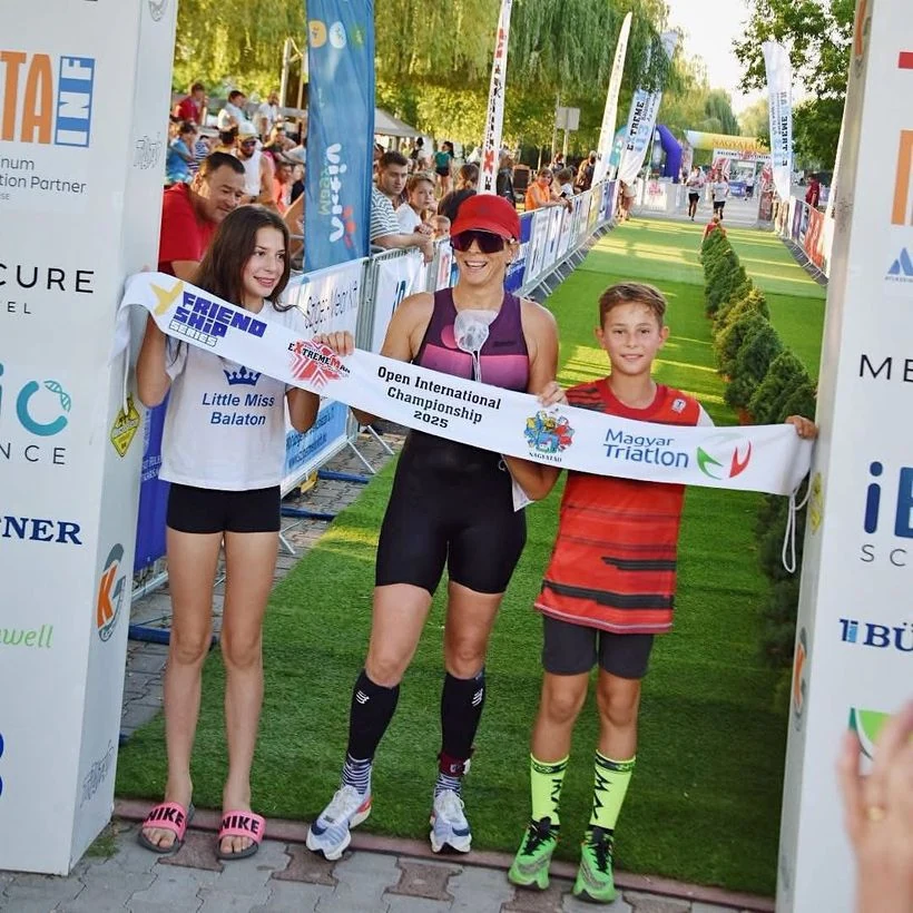 Célba érkezés nemzetközi triatlon versenyen